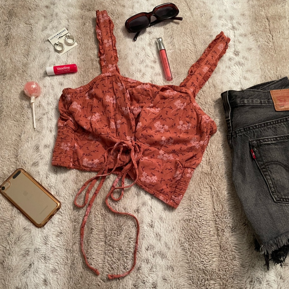AEO Spiced Orange Floral Lace-Up Front Crop - Picture 4 of 10